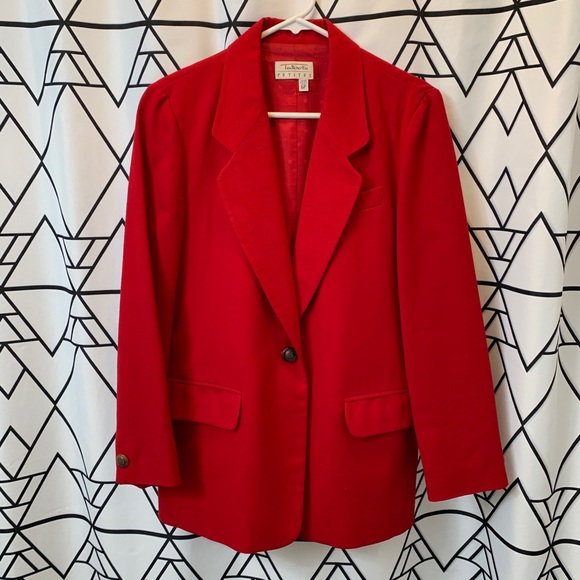 Jones New York Jackets & Blazers - Gorgeous true red 100% wool blazer